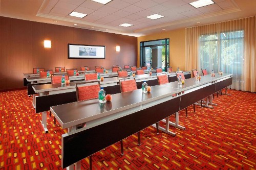 Courtyard by Marriott Anaheim Resort/Convention Center - image 31