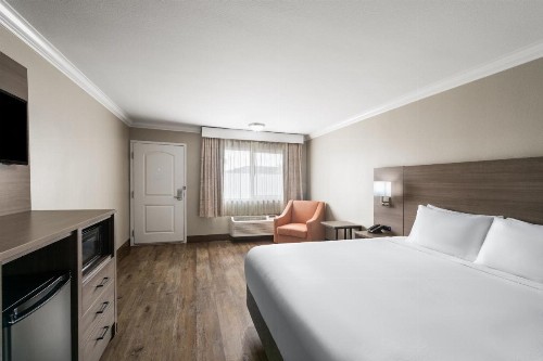 Ramada by Wyndham Anaheim Maingate North - image 11