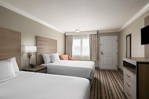 Ramada by Wyndham Anaheim Maingate North - image 23