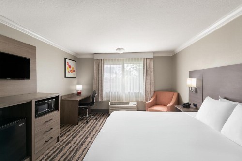 Ramada by Wyndham Anaheim Maingate North - image 4