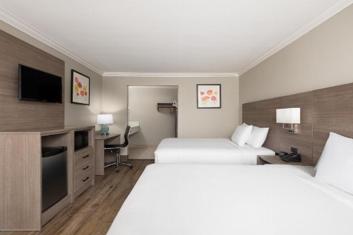 Ramada by Wyndham Anaheim Maingate North - image 7