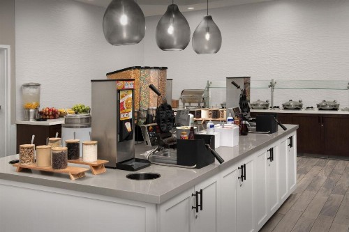 Residence Inn by Marriott Anaheim Resort Area/Garden Grove - image 9