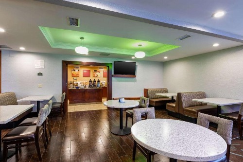 Comfort Inn Anaheim Resort - image 24