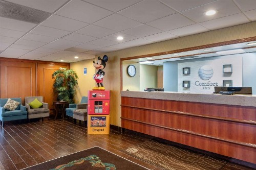 Comfort Inn Anaheim Resort - image 9