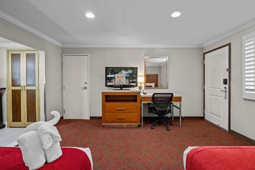 Del Sol Inn Anaheim - image 13
