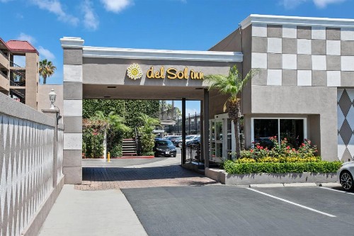 Del Sol Inn Anaheim - image 3