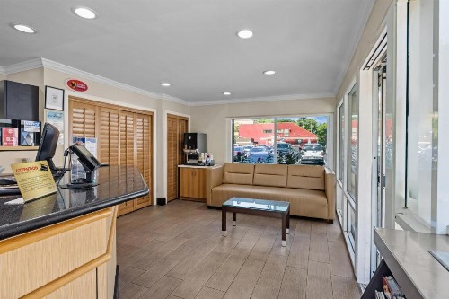Del Sol Inn Anaheim - image 5