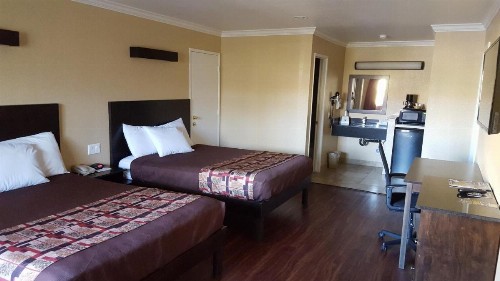 Anaheim Astoria Inn & Suites - image 14