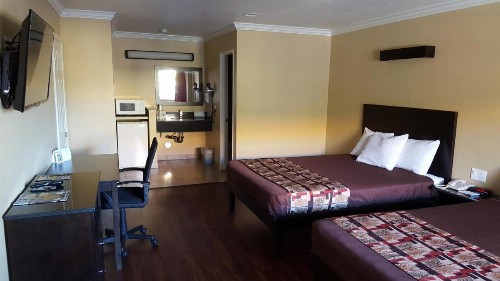 Anaheim Astoria Inn & Suites - image 17