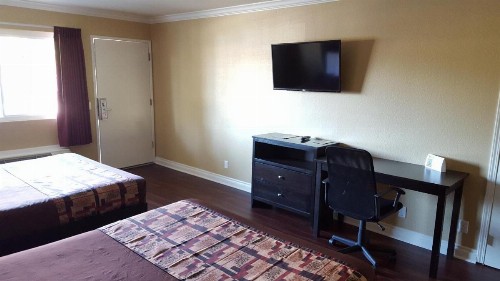 Anaheim Astoria Inn & Suites - image 5
