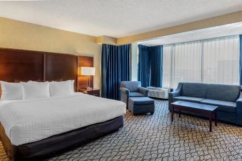 Clarion Hotel Anaheim Resort - image 11