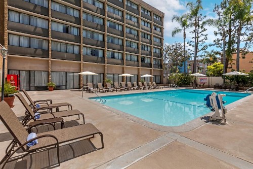 Clarion Hotel Anaheim Resort - image 18