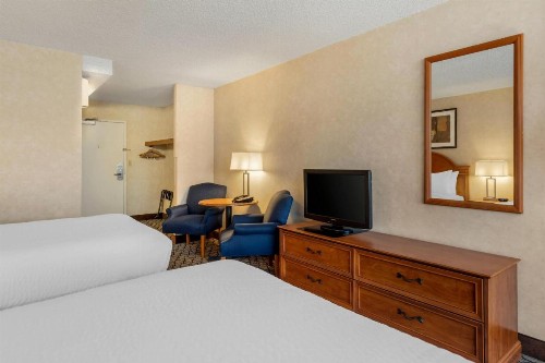 Clarion Hotel Anaheim Resort - image 41