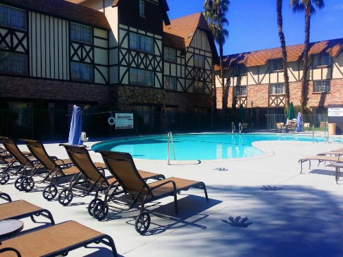 Anaheim Majestic Garden Hotel - image 14