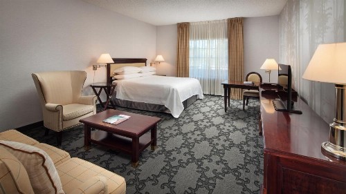 Anaheim Majestic Garden Hotel - image 23
