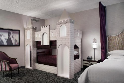 Anaheim Majestic Garden Hotel - image 29