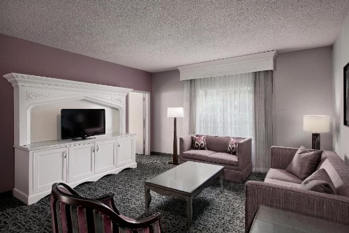 Anaheim Majestic Garden Hotel - image 35