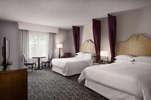 Anaheim Majestic Garden Hotel - image 43