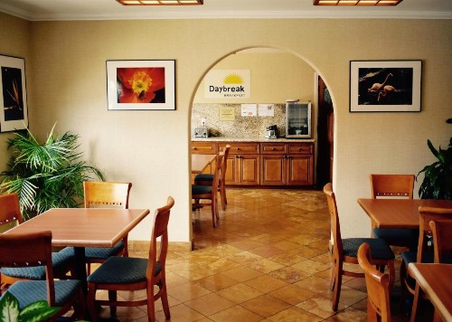 Days Inn by Wyndham Anaheim Near the Park - image 19