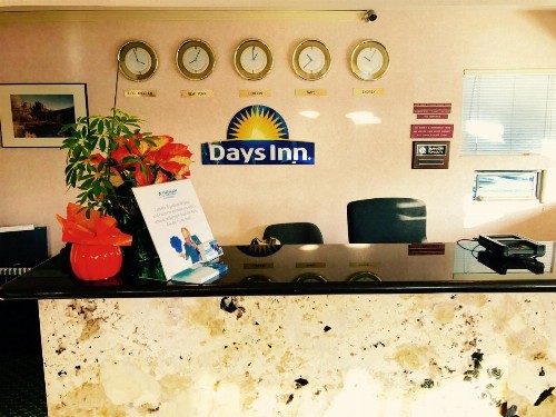 Days Inn by Wyndham Anaheim Near the Park - image 25