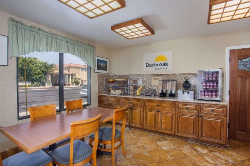 Days Inn by Wyndham Anaheim Near the Park - image 30