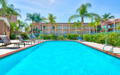 Cortona Inn and Suites Anaheim Resort - image 33