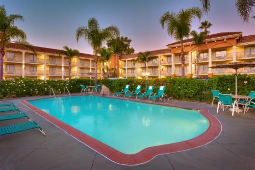Cortona Inn and Suites Anaheim Resort - image 7