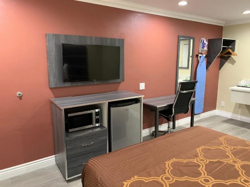 Pacific Inn Anaheim - image 8