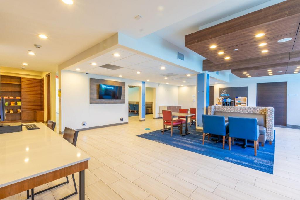 Holiday Inn Express - Anaheim West - main image