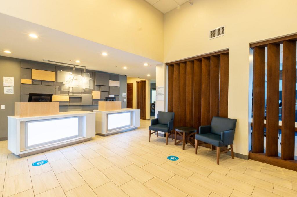 Holiday Inn Express - Anaheim West - image 7