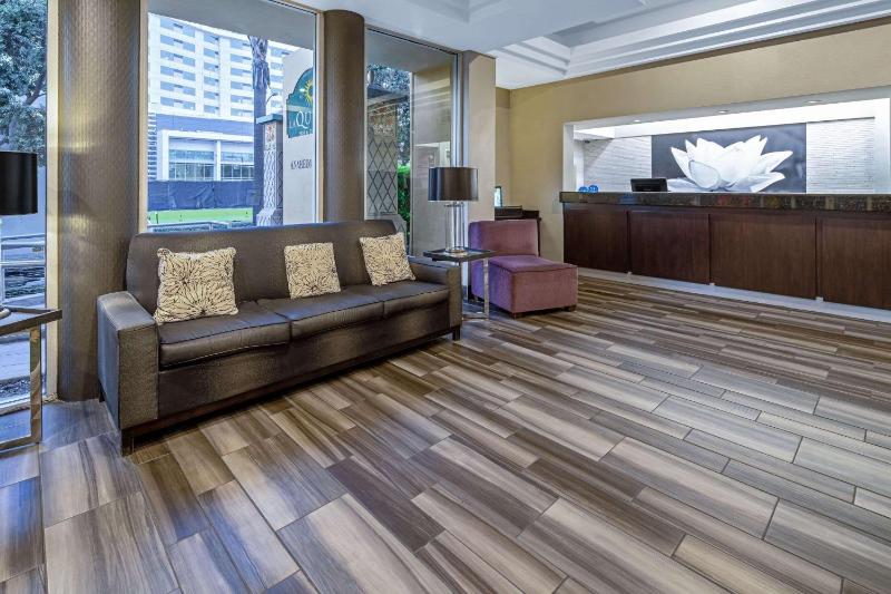 La Quinta by Wyndham Anaheim - image 7