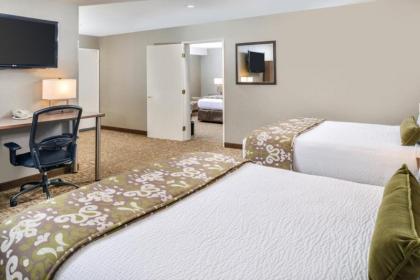 Best Western Plus Anaheim Inn - image 10