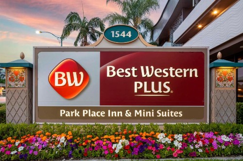 Best Western Plus Park Place Inn - Mini Suites - image 18