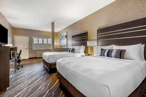 Best Western Plus Park Place Inn - Mini Suites - image 20