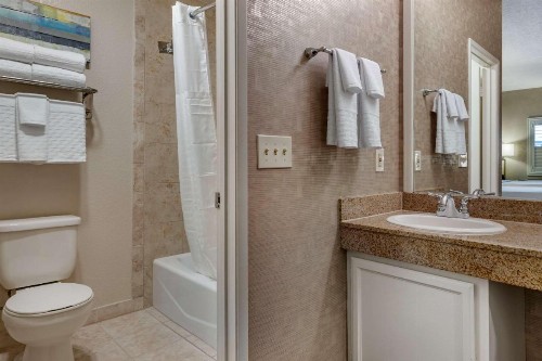 Best Western Plus Park Place Inn - Mini Suites - image 24