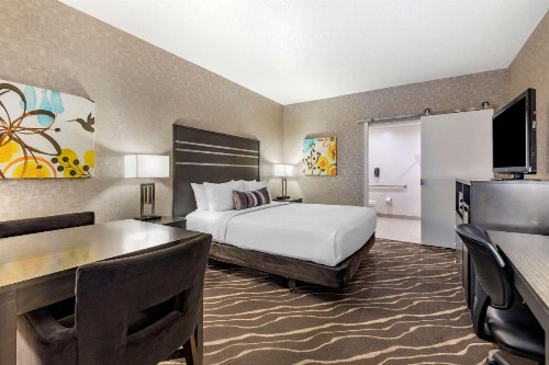 Best Western Plus Park Place Inn - Mini Suites - image 3