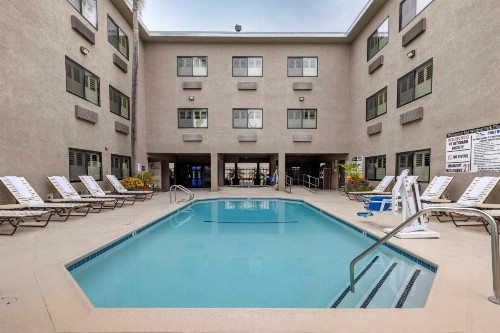 Best Western Plus Park Place Inn - Mini Suites - image 5