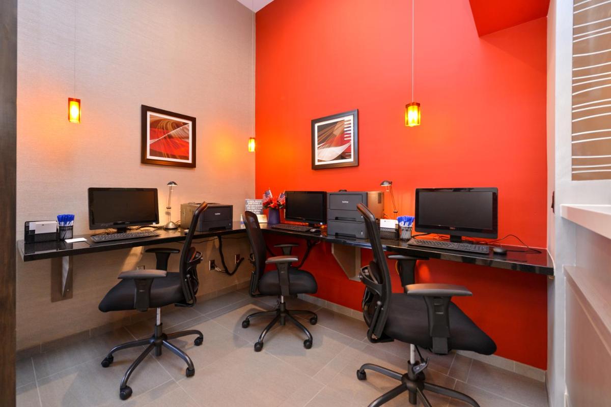 Best Western Plus Park Place Inn - Mini Suites - image 6