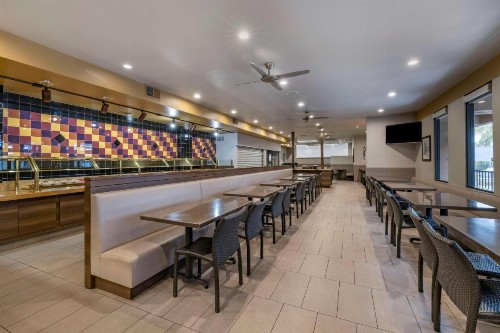 Best Western Plus Park Place Inn - Mini Suites - image 9