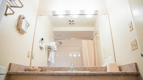 Motel 6 - Anaheim Hills CA - image 23