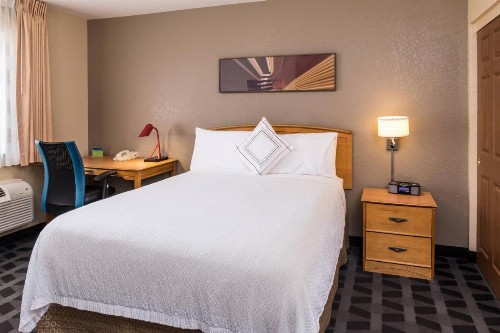 TownePlace Suites by Marriott Anaheim Maingate Near Angel Stadium - image 17