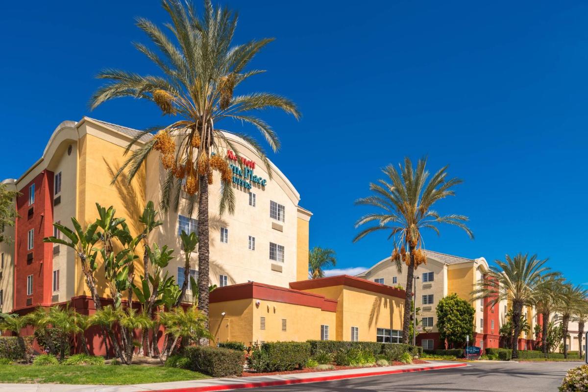 TownePlace Suites by Marriott Anaheim Maingate Near Angel Stadium - image 3