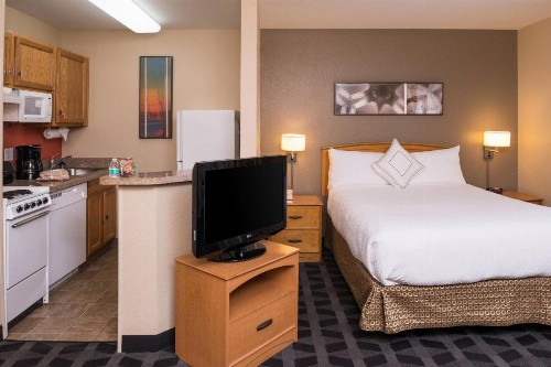 TownePlace Suites by Marriott Anaheim Maingate Near Angel Stadium - image 9
