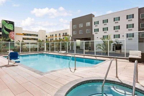 Wyndham Anaheim - image 12