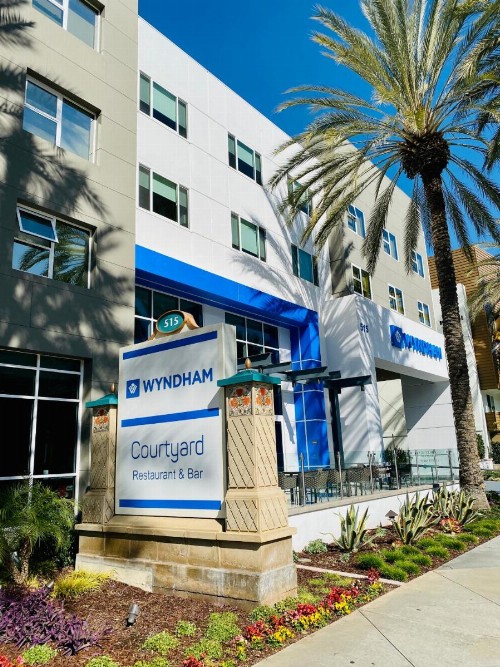 Wyndham Anaheim - image 35