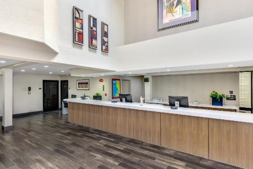 Anaheim Desert Inn & Suites - image 25
