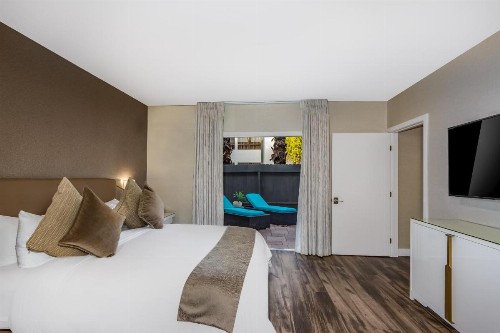 Anaheim Hotel - image 26