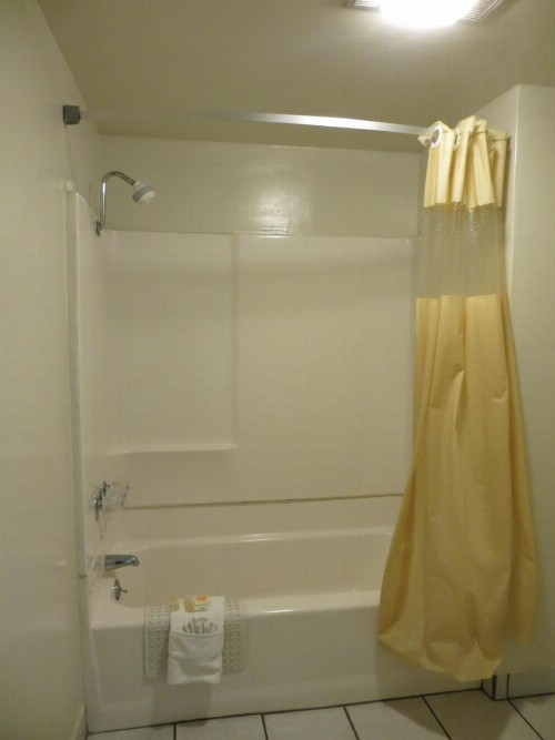 Days Inn by Wyndham Anaheim West - image 19