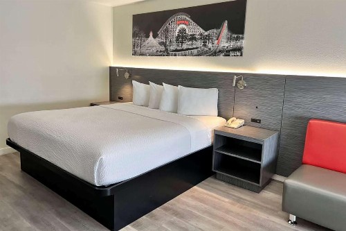 Travelodge by Wyndham Anaheim Convention Center - image 17