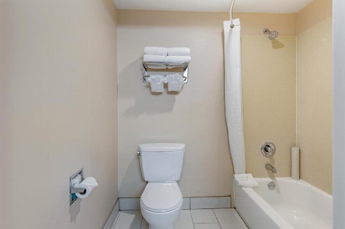 Quality Inn & Suites Anaheim Maingate - image 11